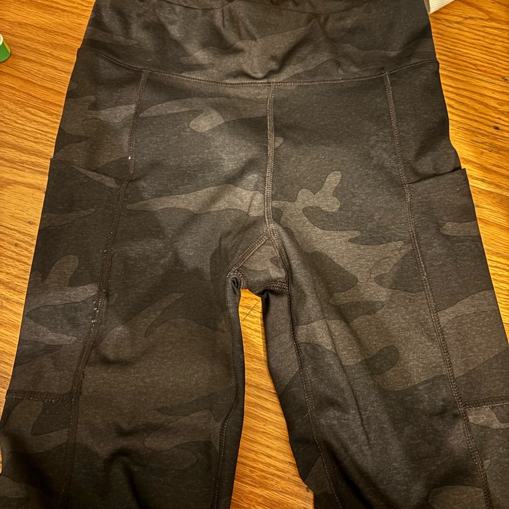 Aeropostale camo leggings